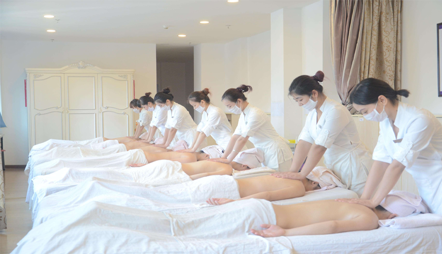 總部設(shè)有美容培訓教室