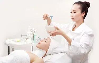 加盟New&New DIY智能光電美膚館怎么樣？