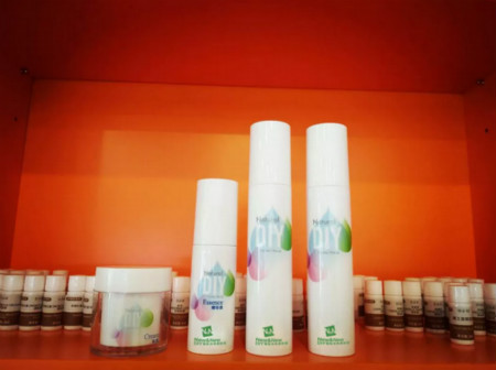 圣誕節，來NEWNEW智能光電美膚館給心愛的人驚喜吧