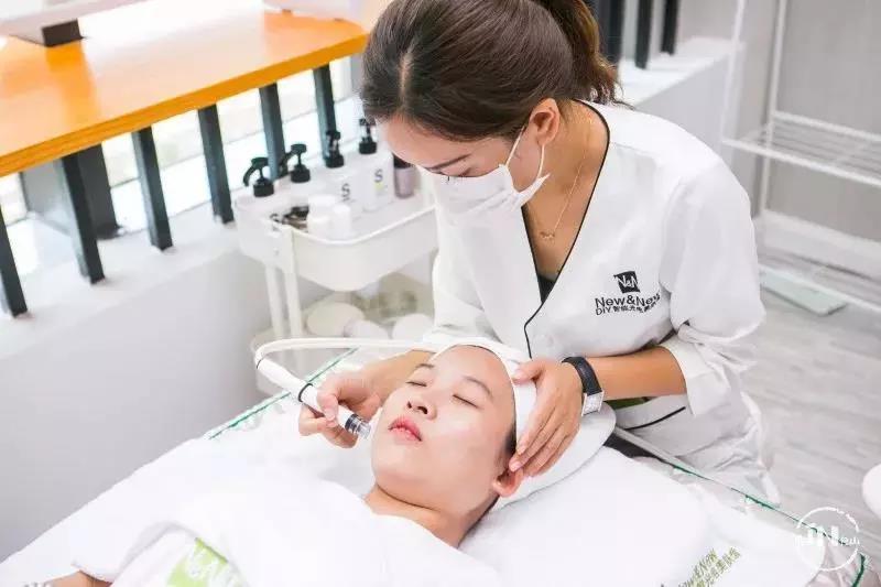 2019年開NEWNEW智能光電美膚館，必須了解美業新趨勢