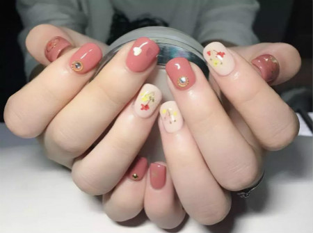 知否，豬年「春節(jié)美甲」不應(yīng)只是“純色簡約”！