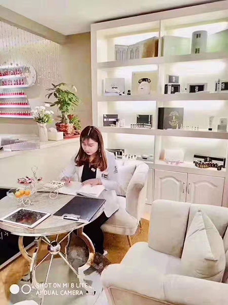 祝賀唯美召香遼寧遼陽店盛大開業，“唯”你而來，“召”香綻放！