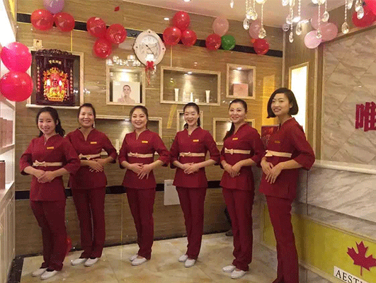 想在美容院工作，作為面試者應如何應對？