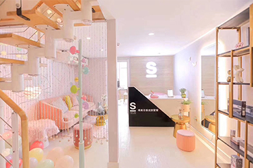 開美容院加盟店都有什么優(yōu)勢