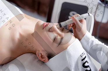 美容院經營分享：美容師怎么向顧客推銷產品呢