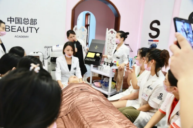 如何做到當地非常好的高端美容院大店?