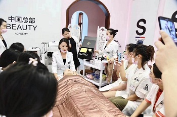 美容院該怎么處理沒(méi)有顧客的時(shí)間？