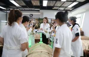 專門針對美容院療程卡顧客怎么做？