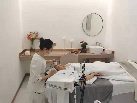 作為美容院店長員工出現(xiàn)這些問題該怎么辦？