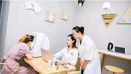 2021這樣的皮膚管理店進店率更高！生意更好！
