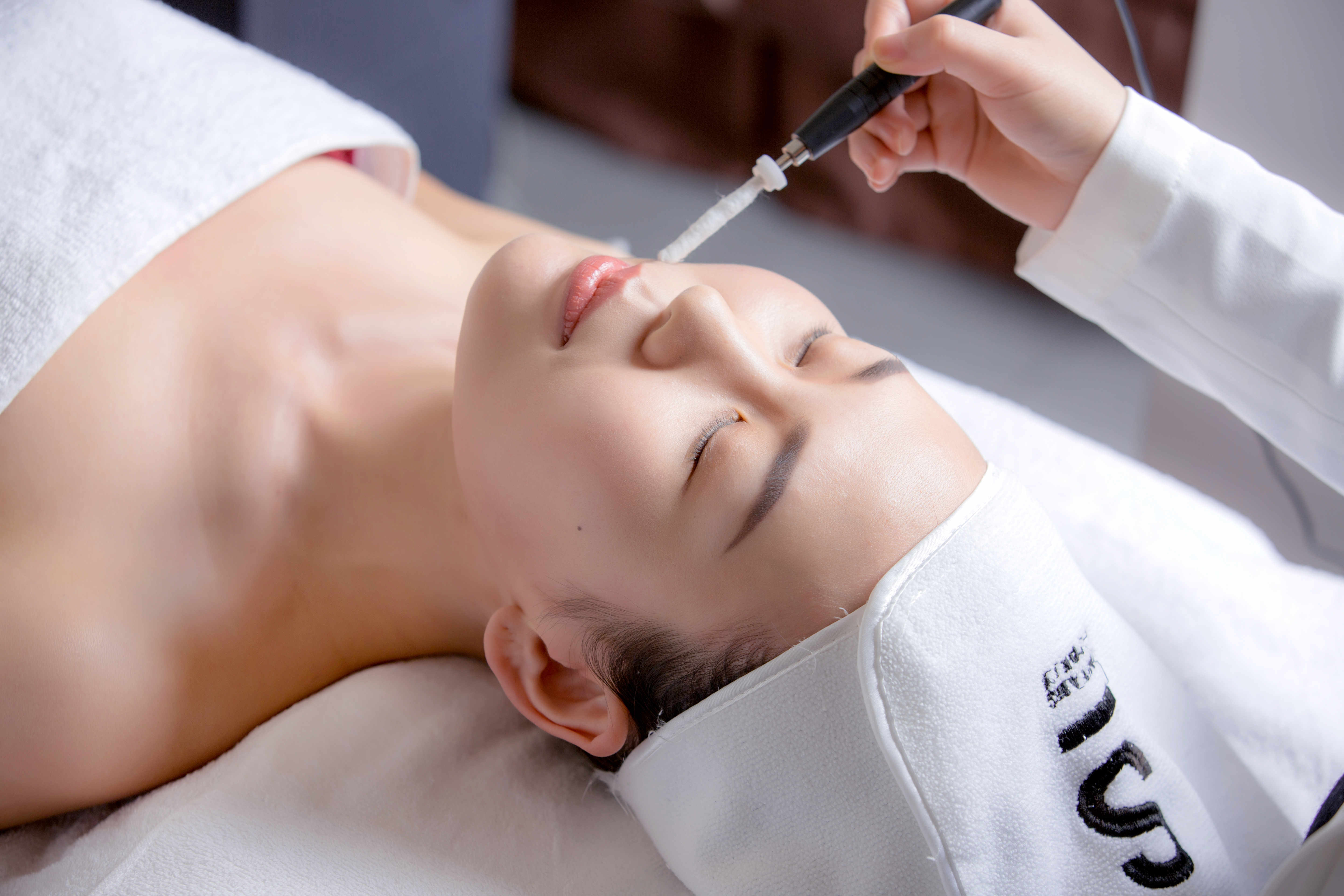 召香VC美白：熬夜肌急救搭子！去黃提亮賊牛！